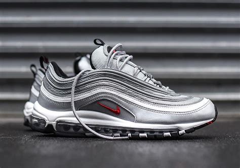 silver bullet Nike air max